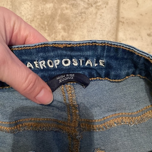 Aeropostale high rise skinny ripped short jeans. - Picture 5 of 8